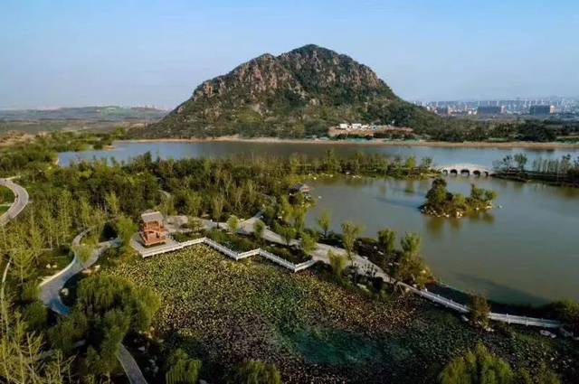 济南华山湖最新动态，一种观点分析其影响及未来发展前景。