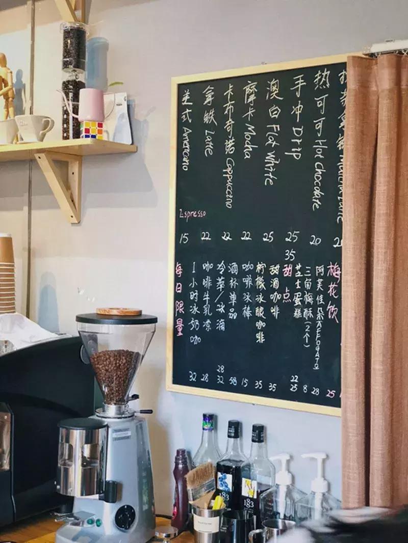 铁路网评文章更新热点，小巷深处的独特风味探索之旅——一家隐藏版特色小店的揭秘
